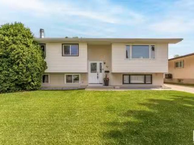House for sale in Sherwood Park, Alberta