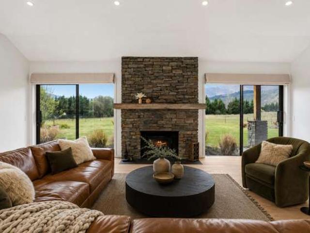 House for sale in Otakou
