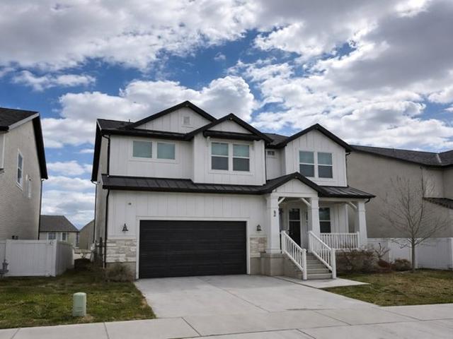 House for sale in Saratoga Springs, Utah