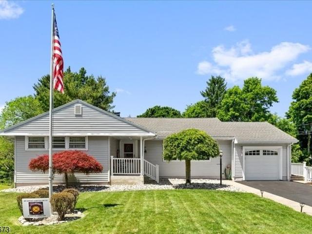 House for sale in Hampton, New Jersey