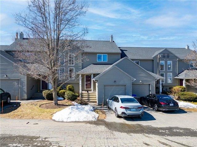 Townhouse for sale in North Providence, Rhode Island