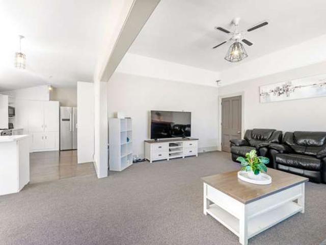House for sale in Chaslands, Canterbury