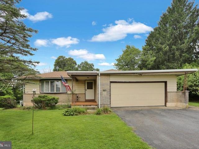 House for sale in Shoemakersville, Pennsylvania