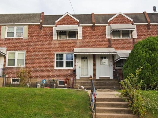 Townhouse for sale in Willowmere, Ambler