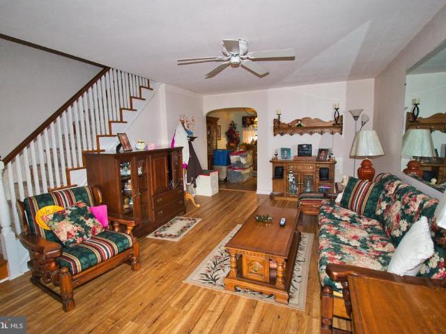 Townhouse for sale in Willowmere, Ambler