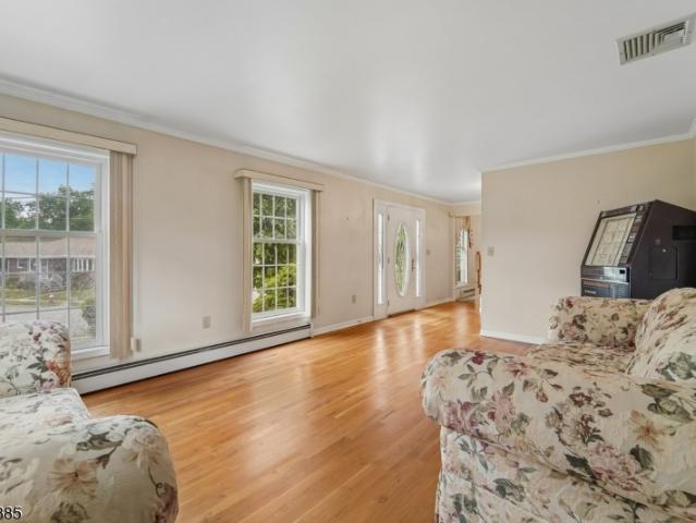House for sale in Rochelle Park, New Jersey
