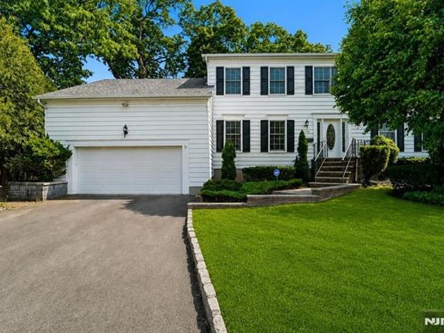 House for sale in Rochelle Park, New Jersey
