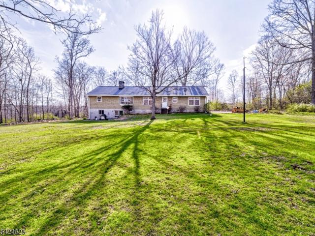 House for sale in Delaware, New Jersey