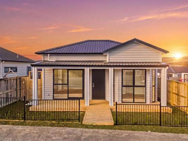 House for sale in Karaka, Franklin