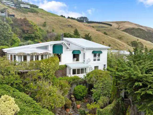 House for sale in Chaslands, Canterbury