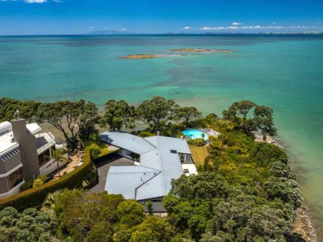 House for sale in Whangaparaoa