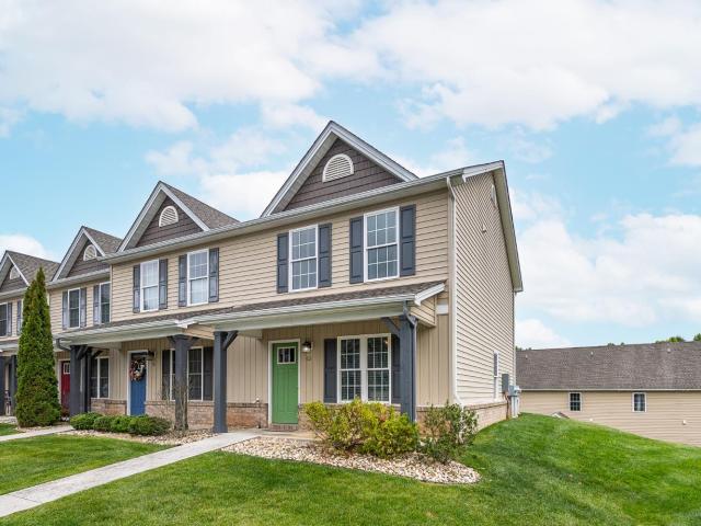 Townhouse for sale in Virginia
