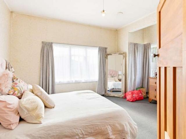 House for sale in Otakou
