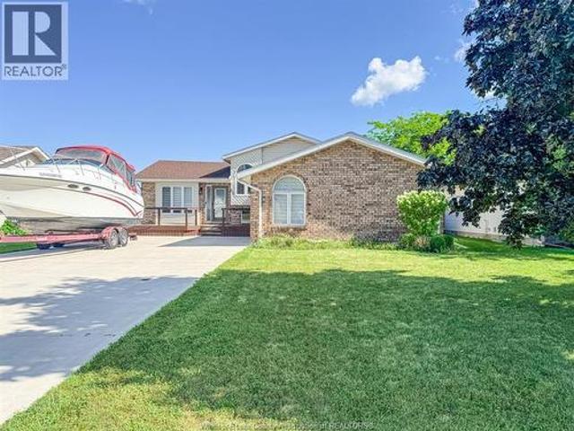House for sale in Essex, Ontario