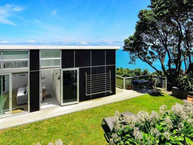 House for rent in Muriwai