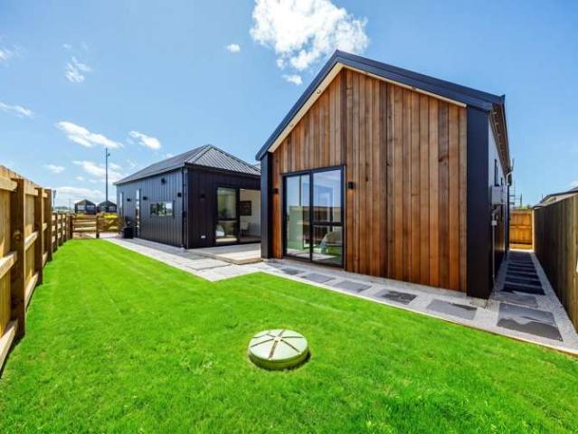 House for sale in Karaka, Franklin