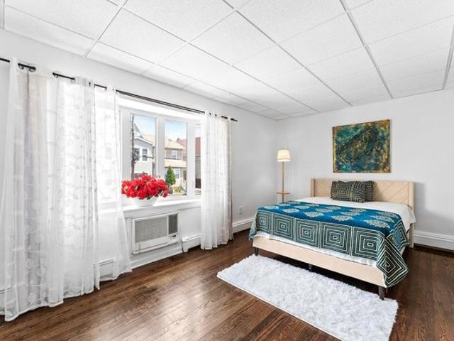 House for sale in Hudson, New Jersey