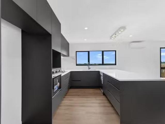 House for sale in Awhitu, Oroua County