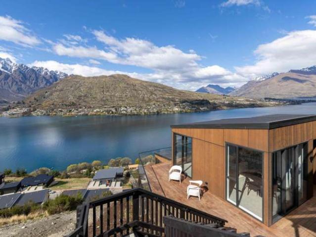 House for sale in Otakou