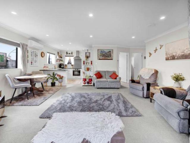Apartment for sale in Stratford, Stratford District