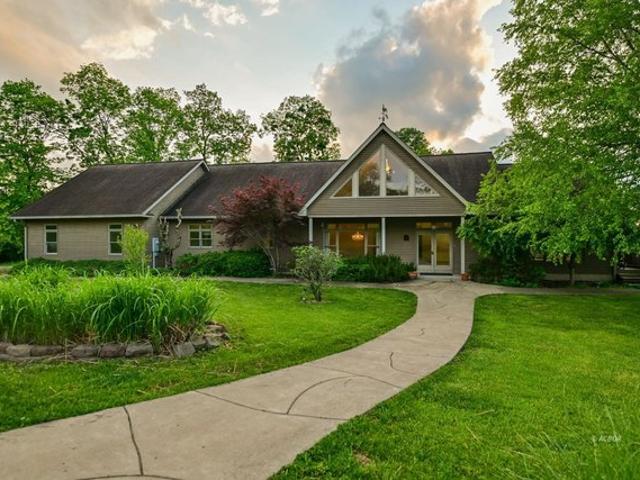 House for sale in Albany, Ohio