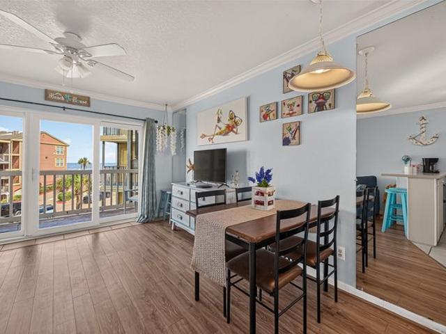 Condo for sale in Galveston, Texas