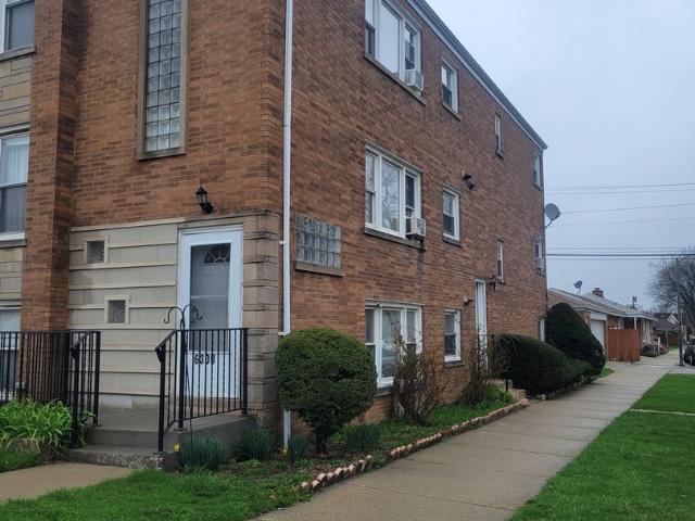 House for sale in Chicago Park, Illinois