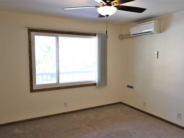Apartment for rent in Hennepin, Minnesota