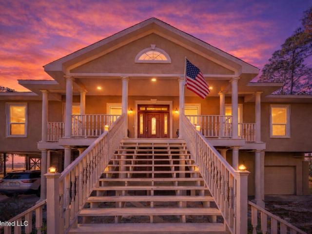 House for sale in Ocean Springs, Mississippi