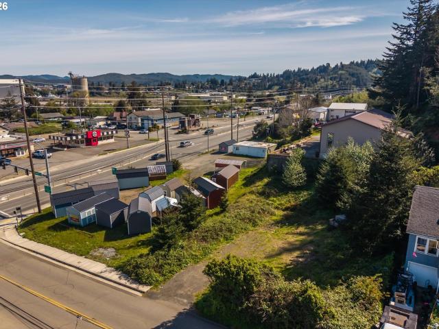 Commercial for sale in Oregonia