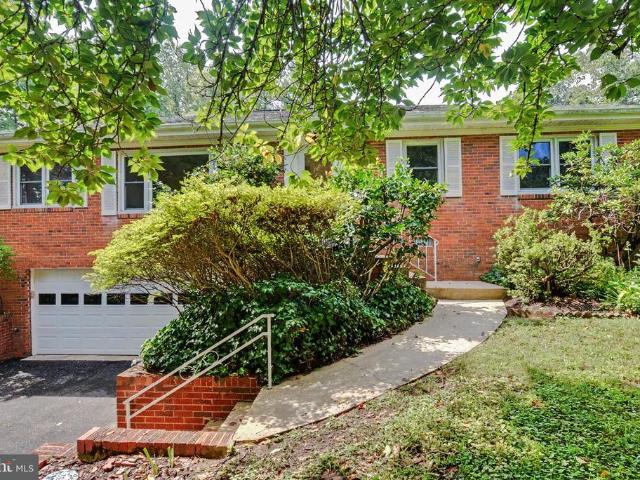 House for sale in Lothian, Maryland