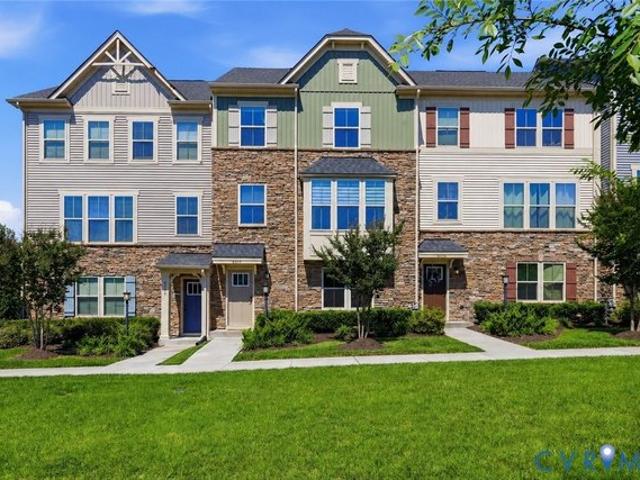 Townhouse for sale in Virginia