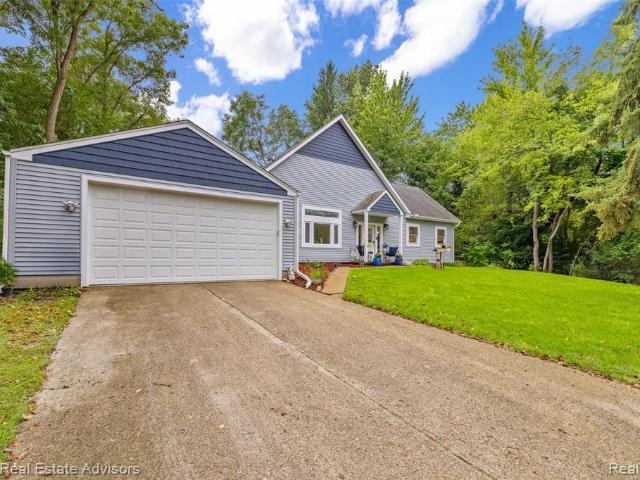 House for sale in Hamburg, Michigan