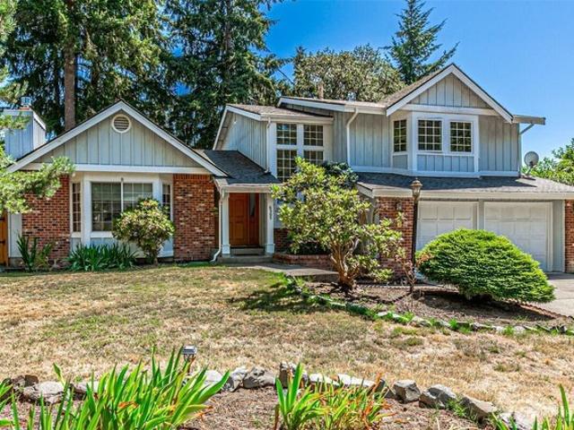 House for sale in University Place, Washington