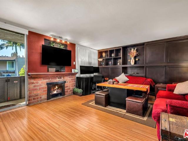 Condo for sale in Culver City, Los Angeles County