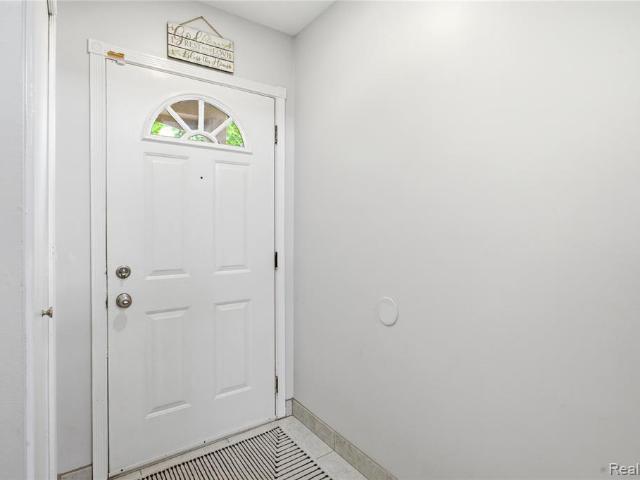 Condo for sale in Aspen Ridge Condominiums, West Bloomfield Township