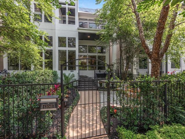 Townhouse for sale in Houston