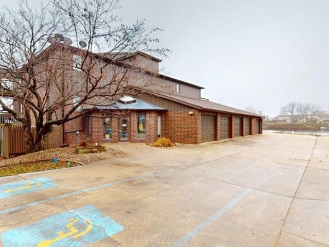 Condo for sale in Cerro Gordo, Iowa
