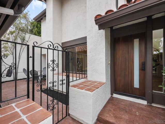 Townhouse for sale in Solana Beach, California