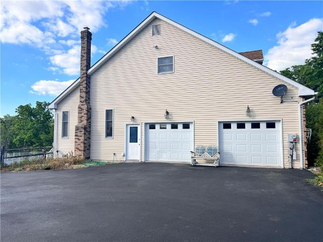 House for sale in Bushkill, Pennsylvania