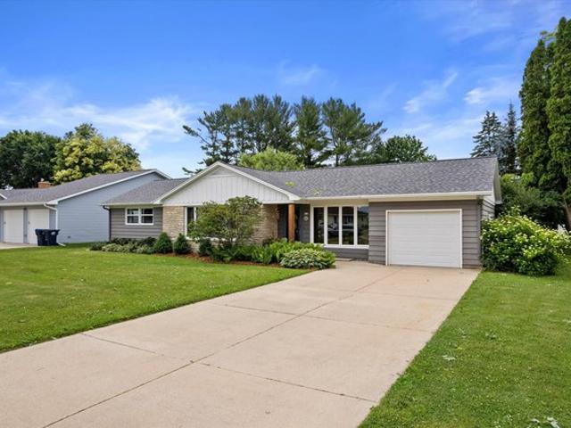 House for sale in Juneau, Wisconsin