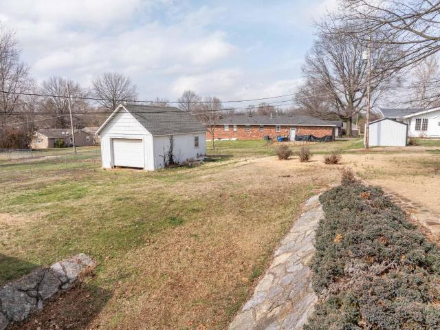 House for sale in Mount Vernon, Missouri