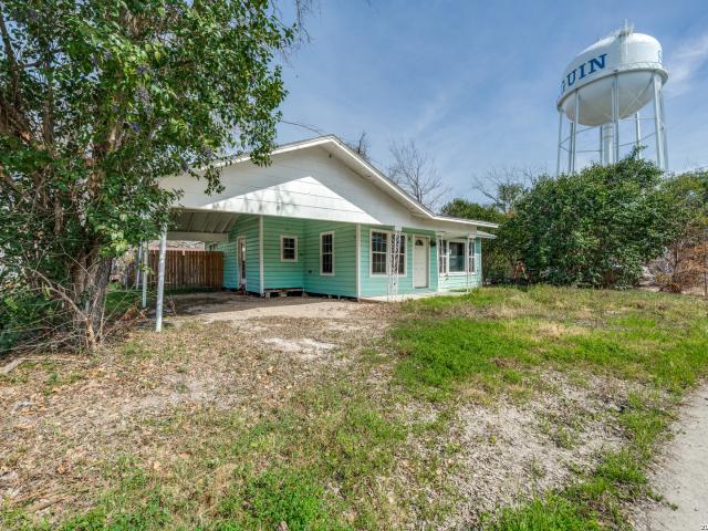 House for sale in Seguin, Texas
