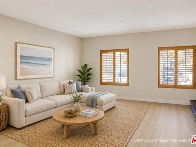 Condo for sale in Pasadena, California
