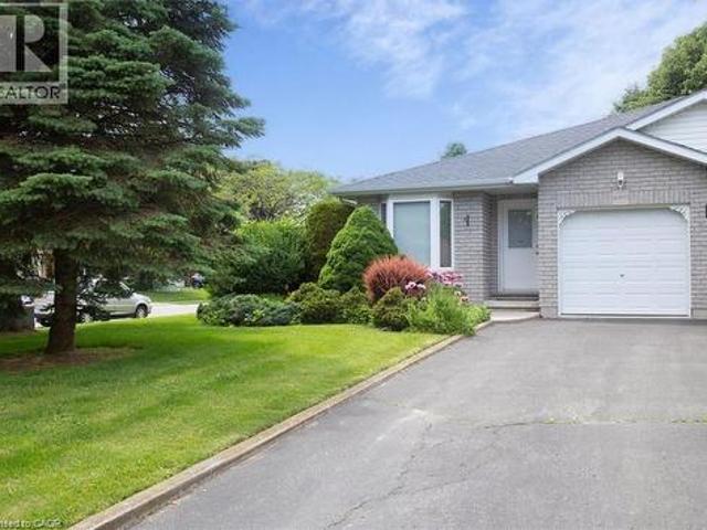 House for sale in Port Dover, Ontario