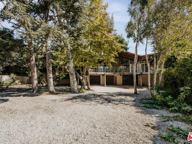 House for sale in Canoga Park, California