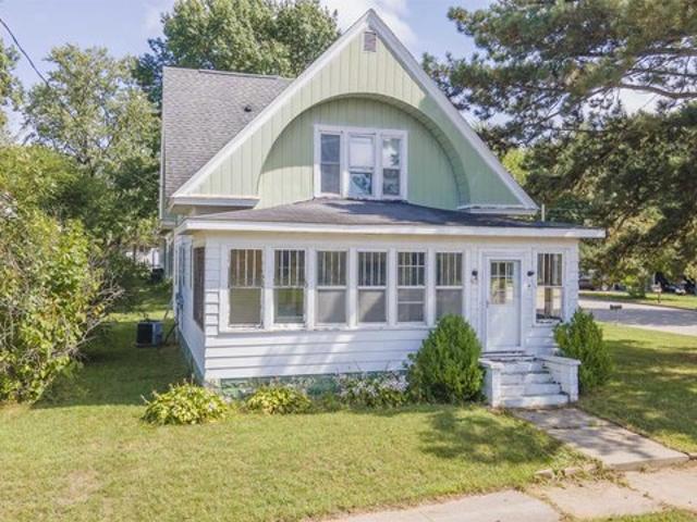 House for sale in Manawa, Waupaca County
