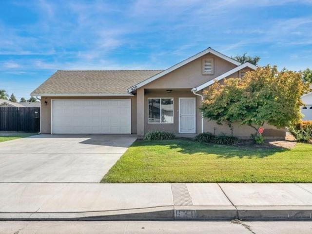 House for sale in Dinuba, Tulare County
