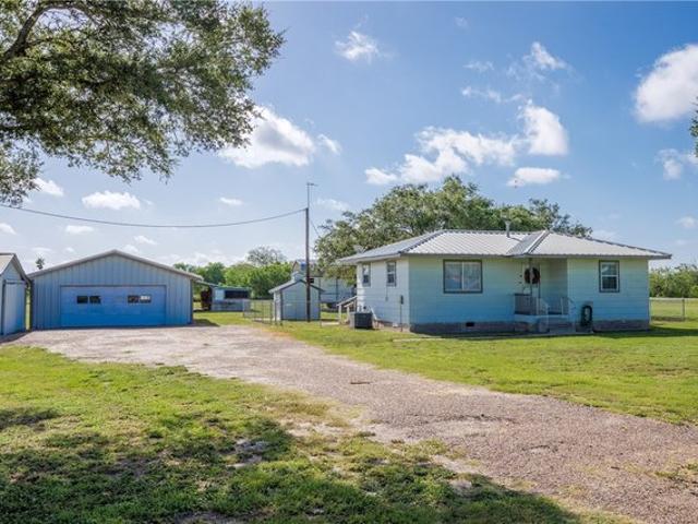 House for sale in Orange Grove, Texas