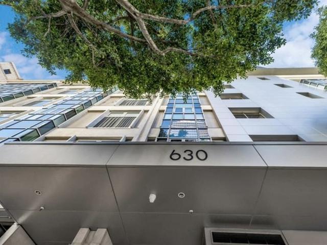 Condo for sale in Canoga Park, California